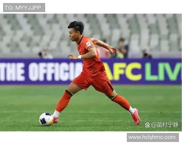 足球明星在国外接受采访分享职业生涯与个人生活的独特故事与感悟 足球明星在国外接受采访分享职业生涯与个人生活的独特故事与感悟